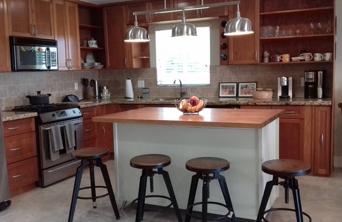 Freeport House | Bahama Breeze Waterfront Luxury Detached Vacation Home