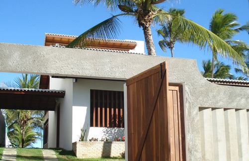 Vilas do Atlantico House | Bahia Beach Front House