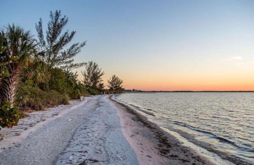 Ruskin House | Bahia Beach Townhome