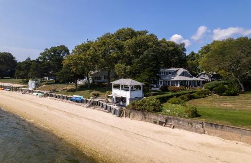 Laurel House | Bahia Mar: Beach House, North Fork