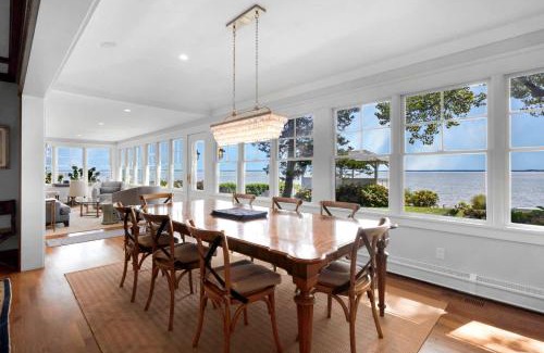 Laurel House | Bahia Mar: Beach House, North Fork