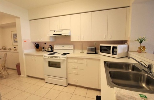 St. Petersburg Condo | Bahia Vista 4th Floor Bay View: Isla Del Sol 2