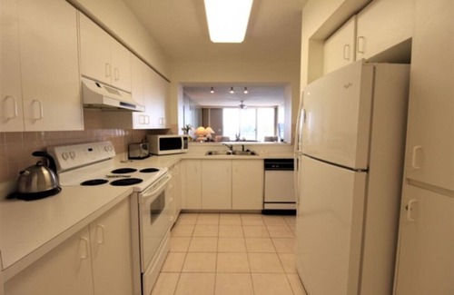 St. Petersburg Condo | Bahia Vista 4th Floor Bay View: Isla Del Sol 2