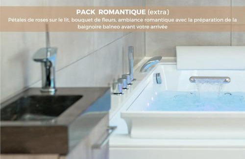 Pontarlier Apartment | Baignoire Balnéo romantic experience - L'époque