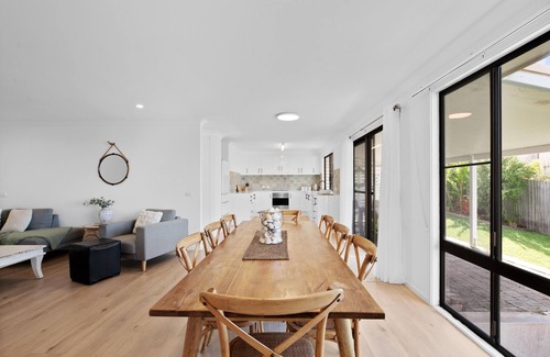 East Ballina House | Bailey's Beach House - Original East Ballina Beach House With Ocean Glimpses
