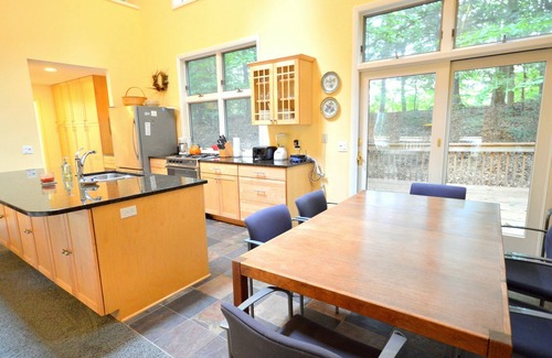 Norton Shores House | Bailey's Beach Retreat 1 mile from Lake Michigan