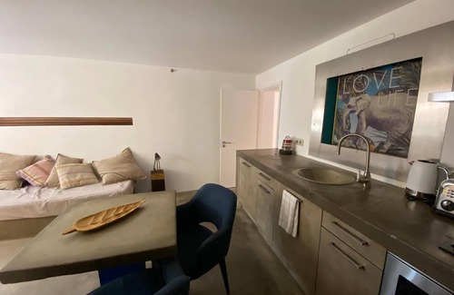 Merces Apartment | Bairro Alto 1BR Apartment