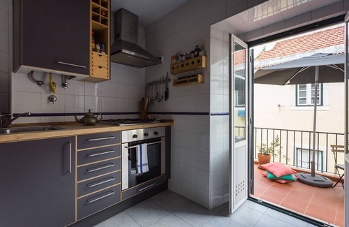 Encarnacao Apartment | BAIRRO ALTO APARTMENT