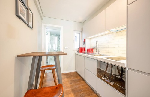 Encarnacao Apartment | Bairro Alto Prime Studio II by Homing