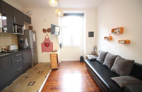 Sao Cristovao e Sao Lourenco Apartment | Baixa Sunny apartment with a View!