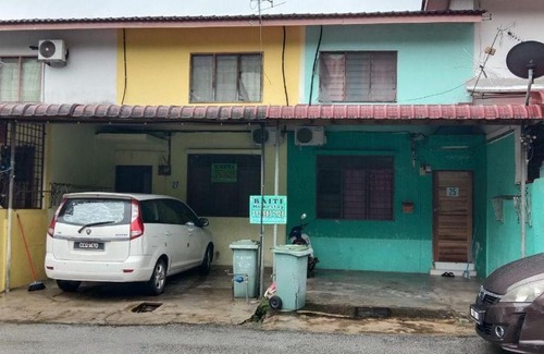 Kuantan House | Bajet Homestay - low cost houses