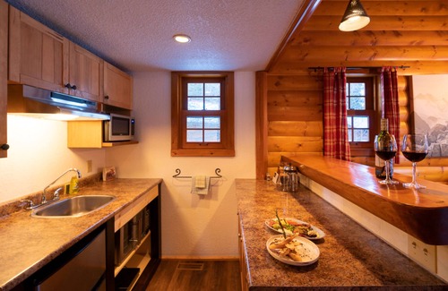 Lake Louise Hotel | Baker Creek By Basecamp