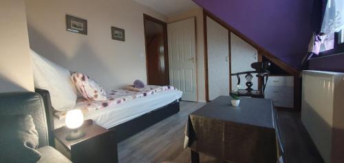 Balatonalmadi Apartment | Baker Street Apartman