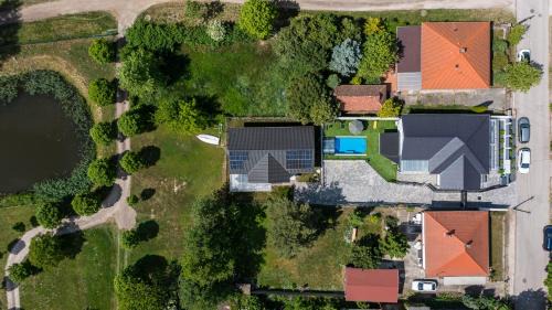 Siofok-Szabadifurdo Apartment | Balatonic Lemon apartmanház