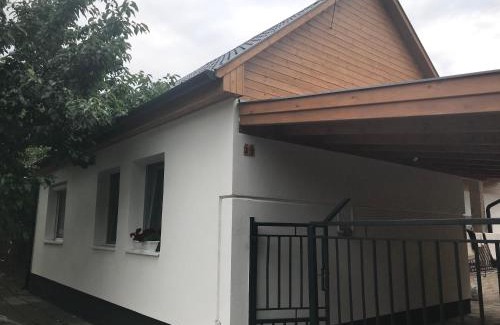 Balatonkenese Apartment | Balatonkenesei Vendégház