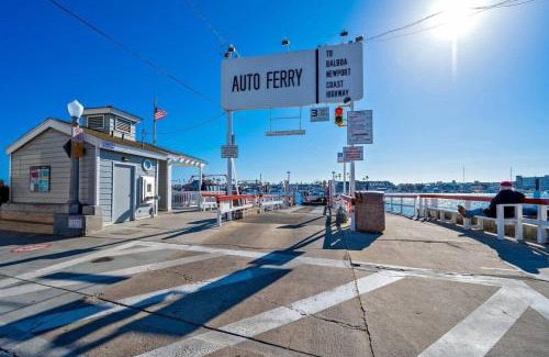 Balboa Island House | Balboa Beach Getaway Steps2Sand Firepit BBQ