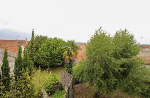 Angouleme Apartment | Balcon du Champ de Mars - #Parking #Air Conditioner #Clim