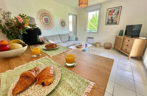 Muret Apartment | " Balcon Nature " Terrasse - TV - Fibre