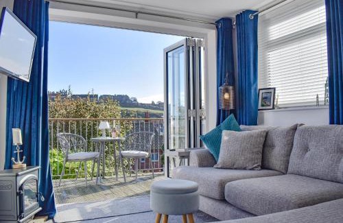 Whitby House | Balcony Cottage