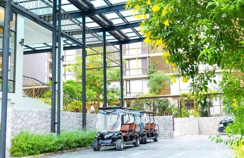 Si Racha Apartment | Balcony Courtyard Sriracha Hotel Serviced Apartmen