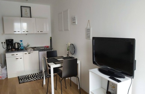Donaustadt House | Balcony/Modern close to United Nations/Donau City
