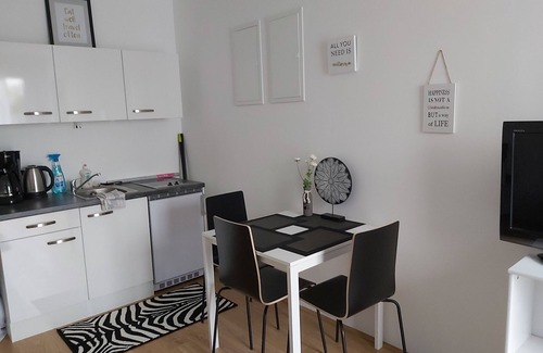 Donaustadt House | Balcony/Modern close to United Nations/Donau City