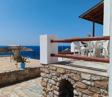 Vari Apartment | Balcony of vari