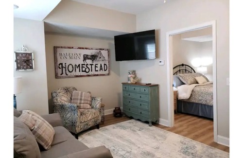 Statesboro Apartment | Balcony on Main #7