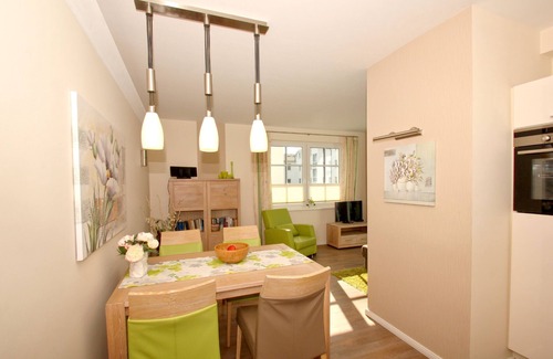 Gohren Apartment | Balcony, own sauna, free use of the AHOI adventure pool - Villa Antje FeWo 10