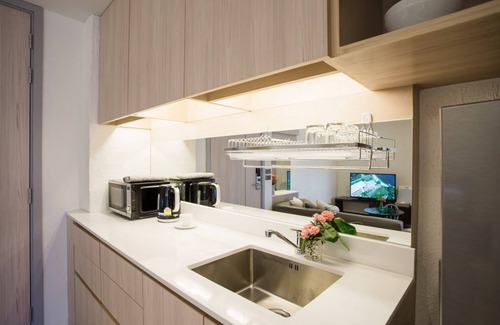 Si Racha Apartment | Balcony Seaside Sriracha Hotel & Serviced Apartments