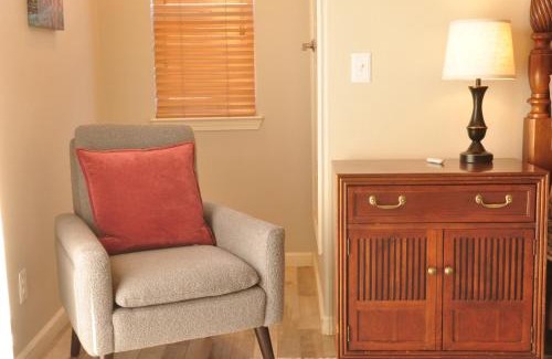 Shenandoah Valley House | Balcony Suite Fraser Family Vineyard Stay in Amador