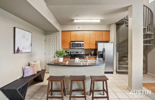 West Campus Apartment | Balcony Views and Ideal West Campus Austin Location