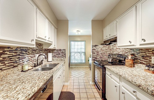 North San Antonio - SAT Condo | Balcony, Walk to Hospital: Condo in San Antonio