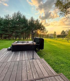 Baldone House | Baldones dabas retrīts - Exclusive private nature retreat with optional jacuzzi and sauna near Riga
