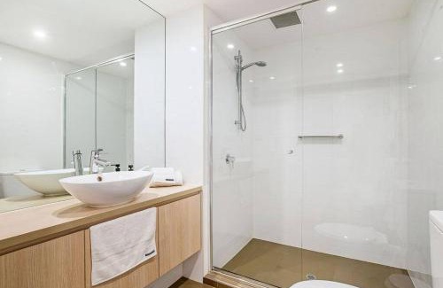 Adelaide Central Business District Apartment | Balfours Inner City Seclusion