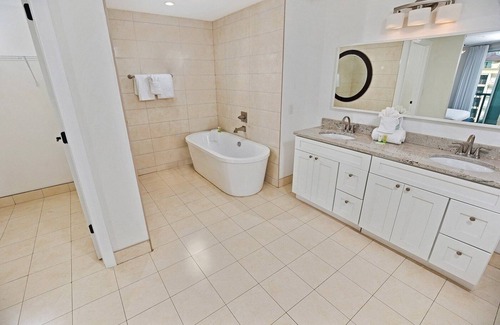Myrtle Beach Apartment | Bali Bay 406 Of Myrtle Beach 3 Bedroom Hotel Room by Redawning