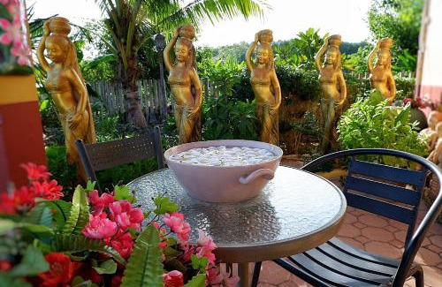 Ban Na Doem Hotel | Bali Boutique Hotel Suratthani