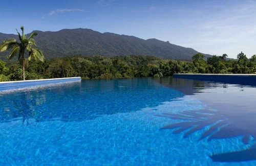 Miallo House | Bali HainA private retreat on acreage, close to town, ocean & the rainforest