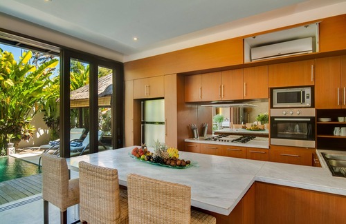 Petitenget Villa | Bali Holiday Villas - La Mer with private pool
