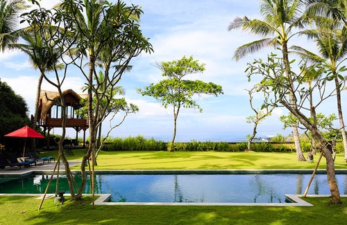 Mengwi Villa | Bali Villa 1023: Ocean Bliss & Poolside Serenity