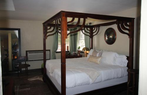 Seabreeze Historic District Villa | Balinese Cottages
