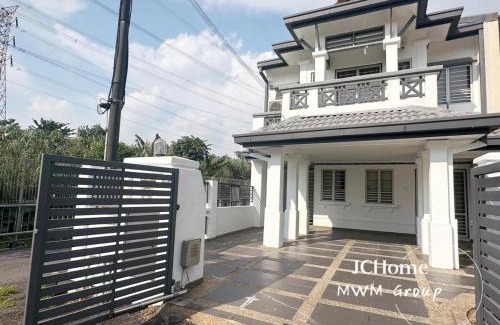 Ara Damansara Apartment | Balinese Home Gather Bbq One Utama Citta Mall