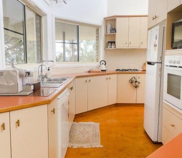 Ballandean House | Ballandean Views, Ballandean Queensland