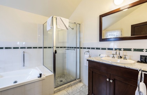 Ballina Hotel | Ballina Manor Boutique Hotel