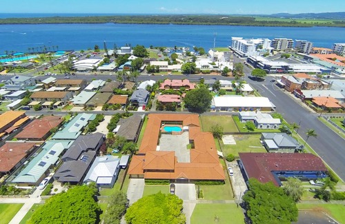 Ballina Cabin | Ballina Travellers Lodge