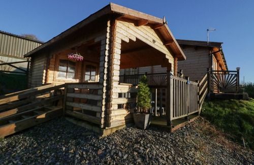 Cleator Moor Cottage | BALLINORIG LODGE, family friendly, with hot tub in Cleator Moor