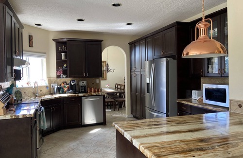 Westside House | Balloon Fiesta dates available!