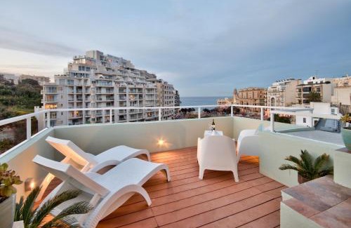 Il-Balluta House | Balluta Bay Beach house with Seaviews