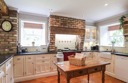 Black Bull House | BALLYMAGILLEN HOUSE, pet friendly, with open fire in Dunboyne