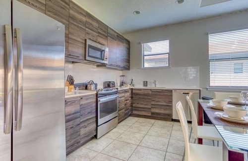 Haines City House | Balmoral by PRP